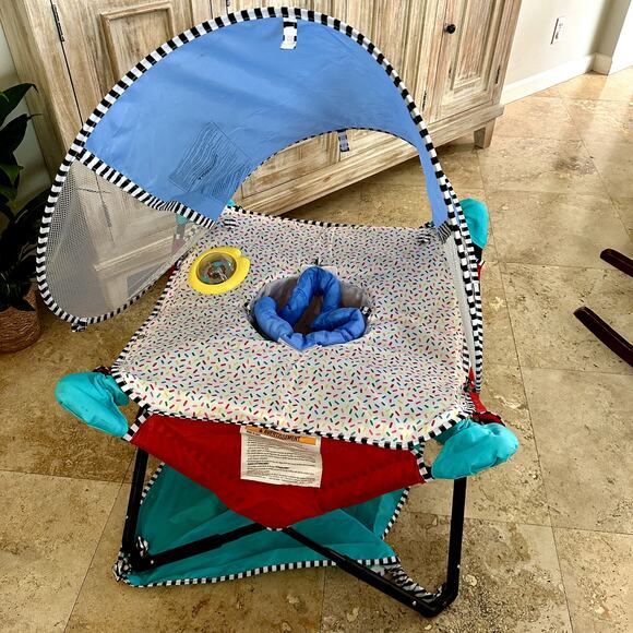 Summer Pop 'N Jump Portable Activity Center - Picture 2 of 3